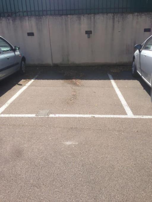 Au Centre Avec Parking Prive Et Wifi *